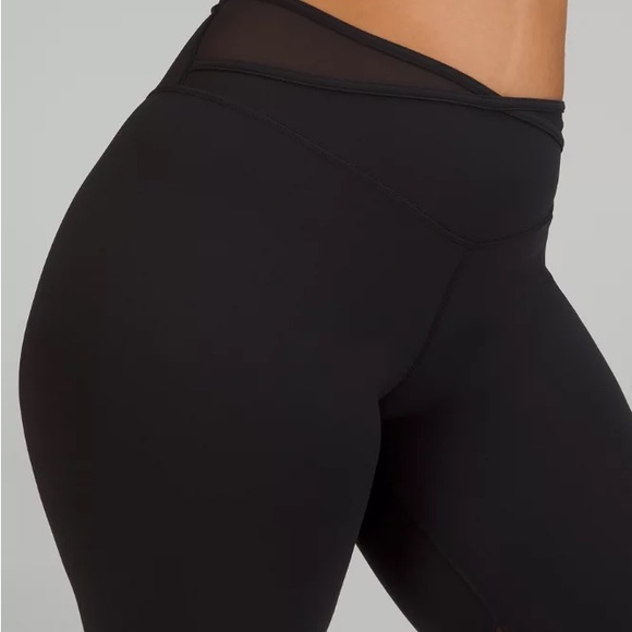 Lululemon NULU AND CRISSCROSS MESH HIGH-RISE CROP 23"
Black Size 2 - Picture 2 of 6